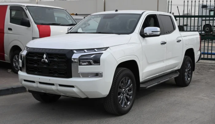 MITSUBISHI L200 2.4L DC 4X4 DSL MT