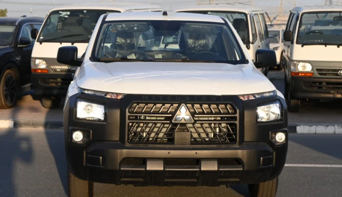 MITSUBISHI L200 DC PICKUP 4X4 PETROL MT2