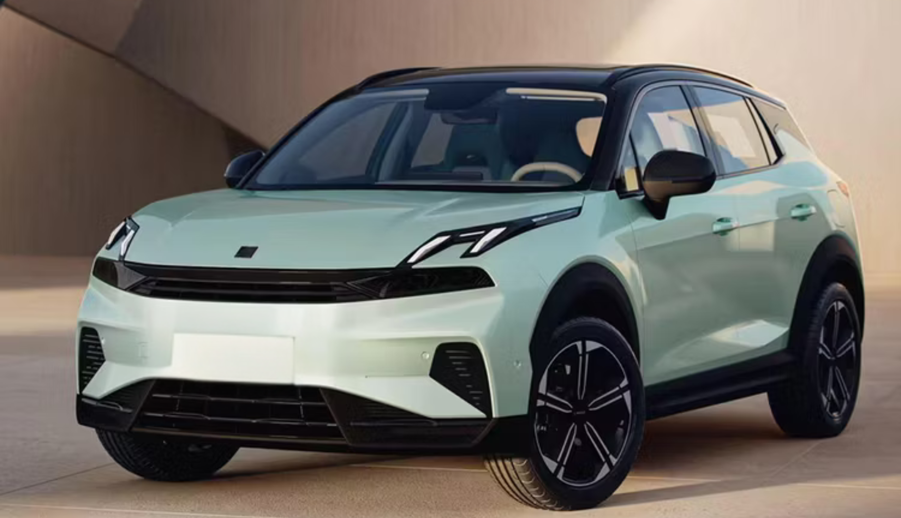 LYNK & CO 06 CORE PLUS 1.5L AT-12