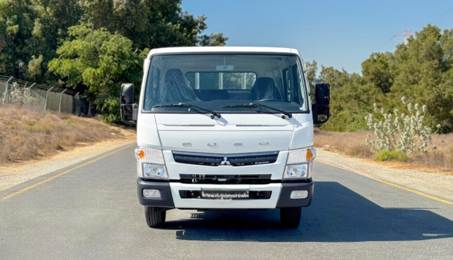 2024 Mitsubishi Fuso Canter Dual Cabin2