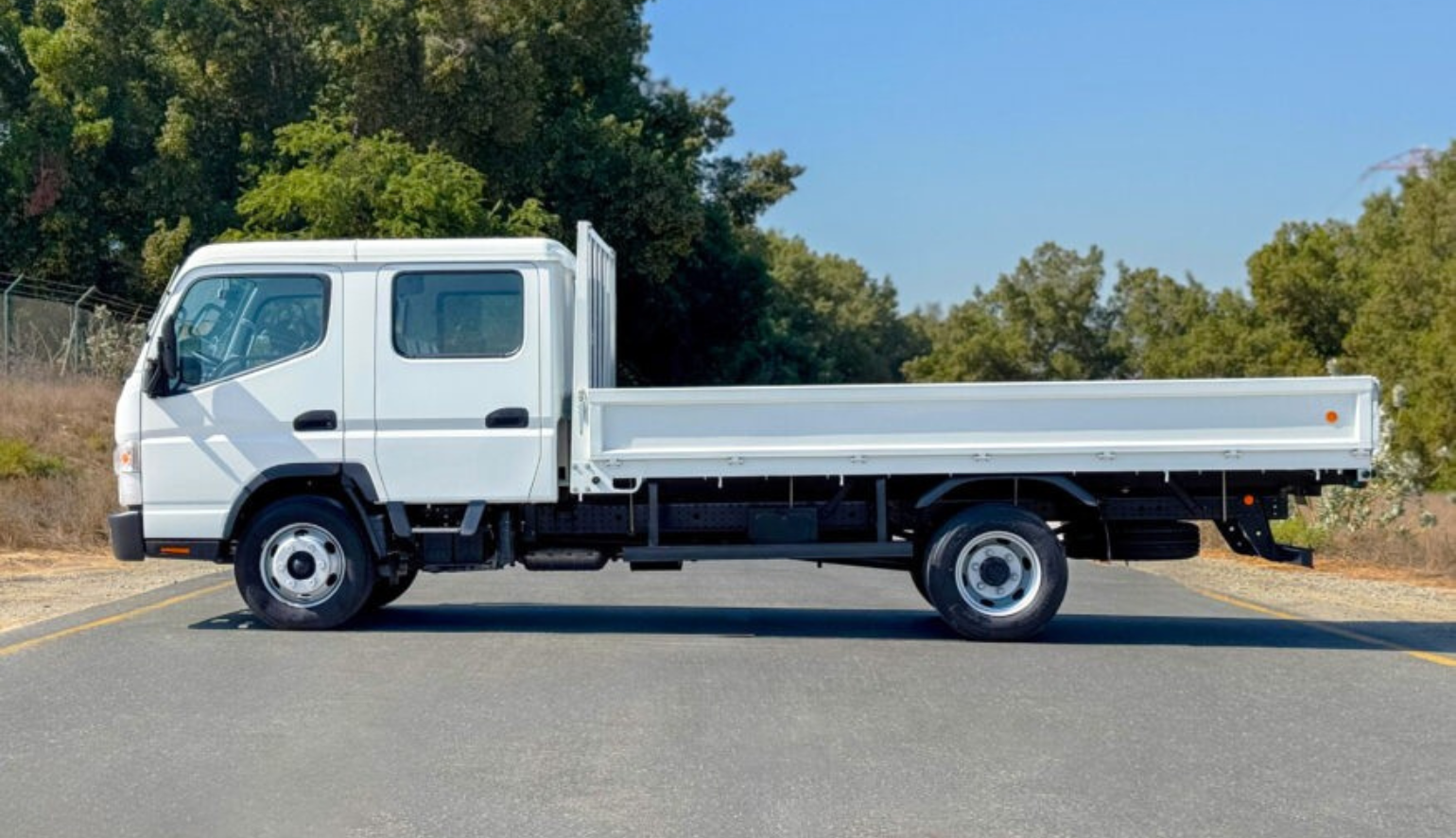 2024 Mitsubishi Fuso Canter Dual Cabin3