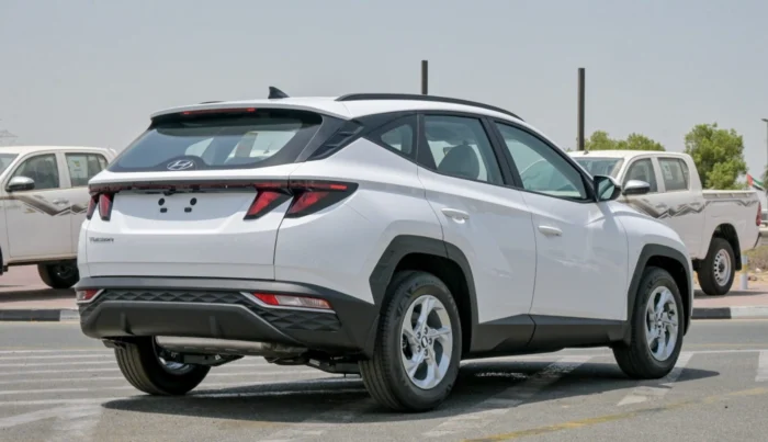 HYUNDAI TUCSON 2.0 LTR AT 2WD-14