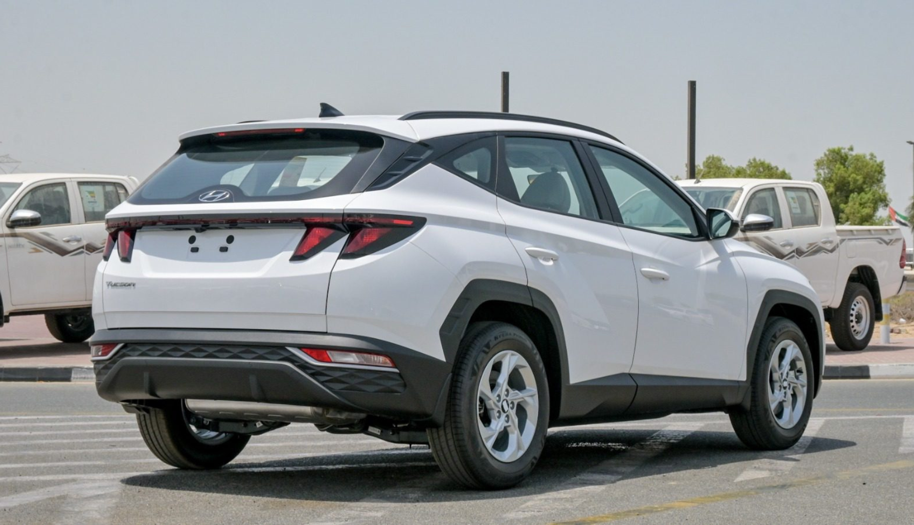 HYUNDAI TUCSON 2.0 LTR AT 2WD-14