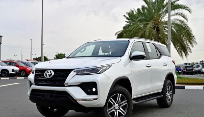 TOYOTA FORTUNER 2.4L DSL 4X4 AT - PDO4