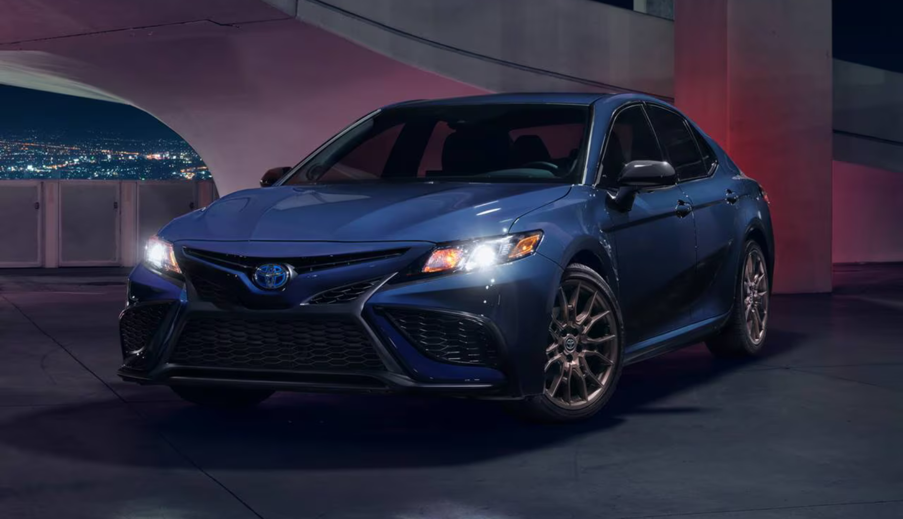 Toyota Camry 2.5 Ltr AT4