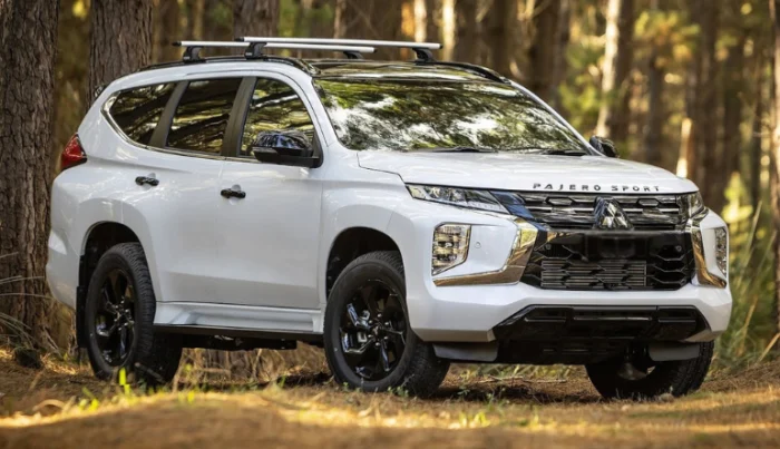 MITSUBISHI MONTERO SPORTS4