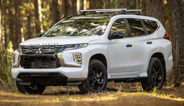 MITSUBISHI MONTERO SPORTS4